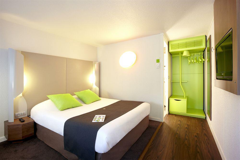 Hotel Campanile Montesson - Le Vesinet Exterior foto